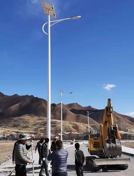 甘南碌曲10米改则太阳能路灯项目