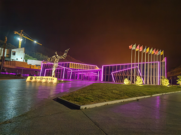 城市亮化是现代城市建设的重要组成部分,它不仅可以美化城市的夜景,还能提升城市的整体形象。随着科技的不断进步,城市亮化也得到了更多的关注和创新。本文将介绍一些关于城市亮化的创意和技术,帮助读者了解城市亮化的重要性以及如何进行改则城市亮化的规划和实施。 城市亮化是现代城市建设的重要组成部分,它不仅可以美化城市的夜景,还能提升城市的整体形象。随着科技的不断进步,城市亮化也得到了更多的关注和创新。本文将介绍一些关于城市亮化的创意和技术,帮助读者了解改则城市亮化的重要性以及如何进行改则城市亮化的规划和实施。